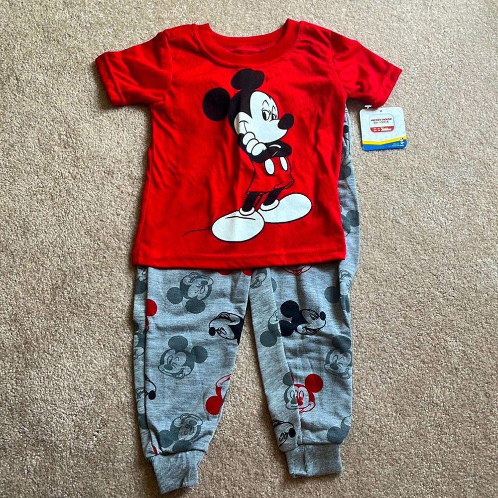 NWT Mickey toddler PJ set, size 3T
